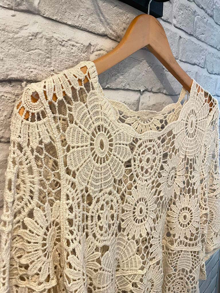 Daisy Cropped Crochet Top - Ecru