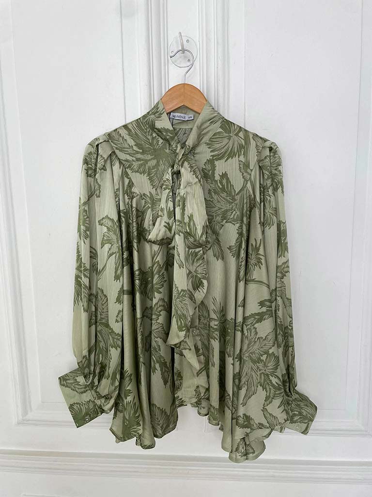 Palm Pussybow Blouse - Pistachio