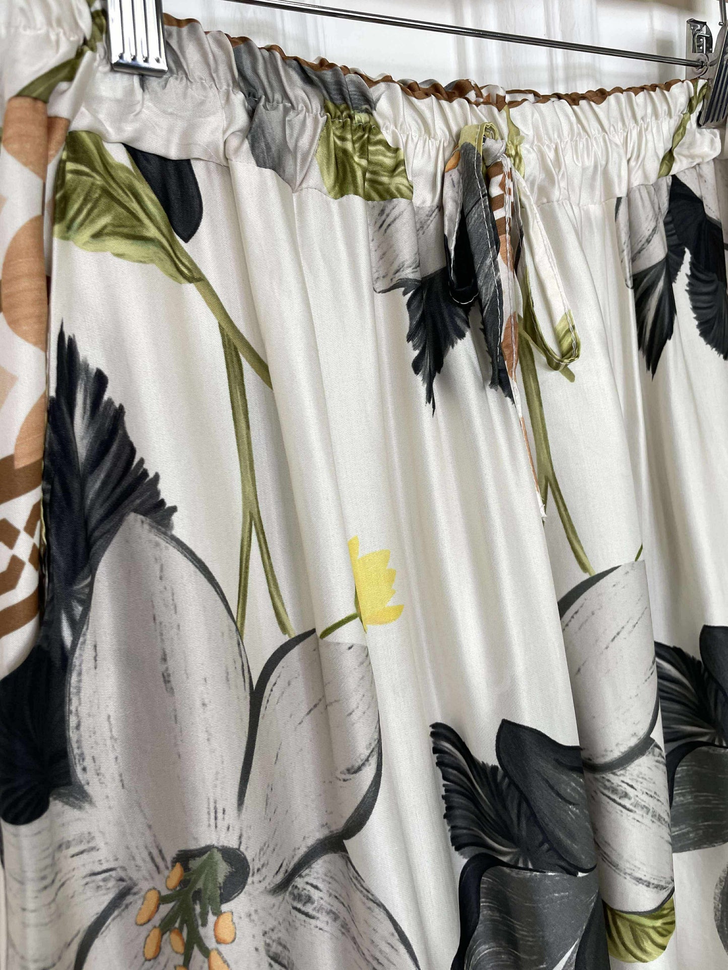 Silk Feel Starflower Palazzos