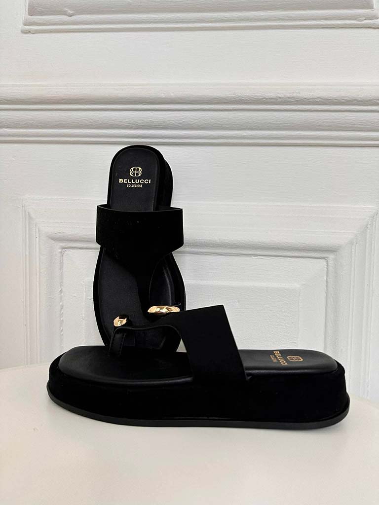 Flatform Toe Ring Sandals - Black