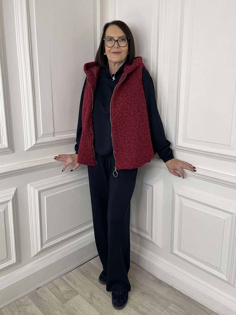 Bubble Hem Hooded Gilet - Merlot
