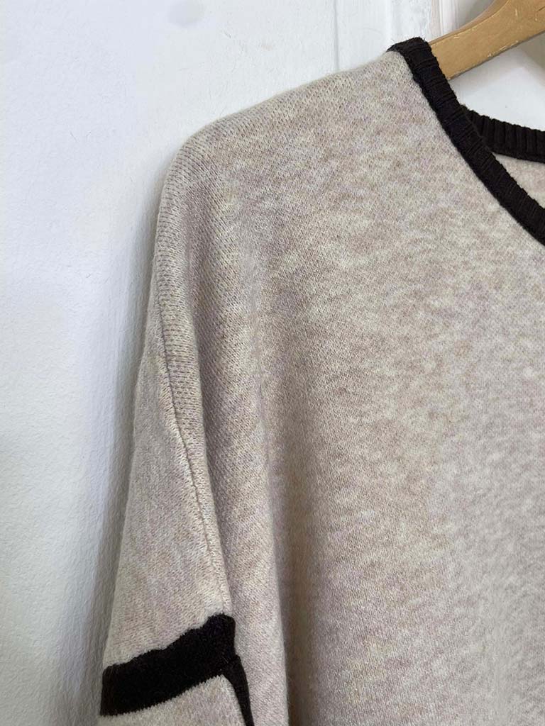 Contrast Edge Knit - Stone