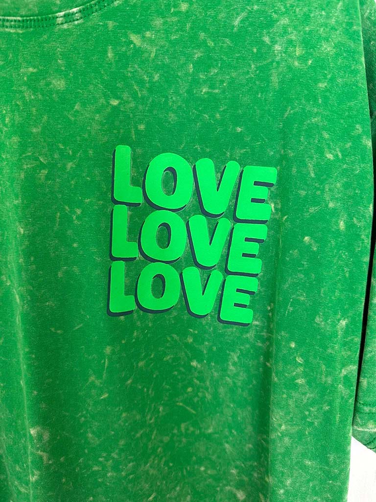 Love Tee - Apple