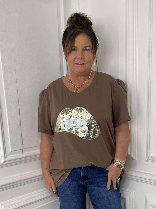 Sequin Lips Tee - Taupe