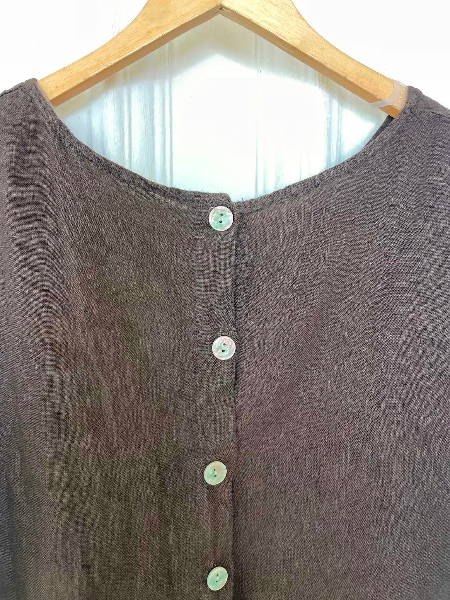 Linen Button Back Pocket Top - Chocolate