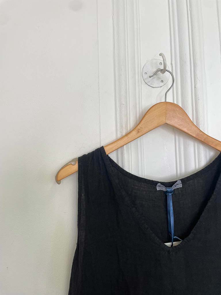 Linen Dip Back Tunic - Black