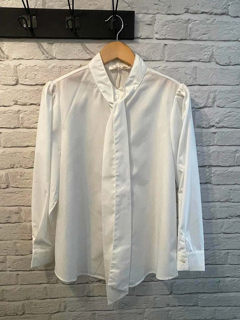 Malissa J Pussybow Shirt - White