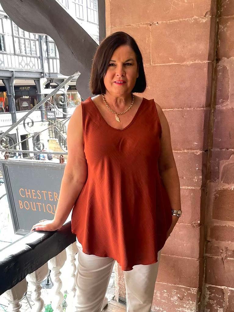 Classic V-Neck Vest - Rust