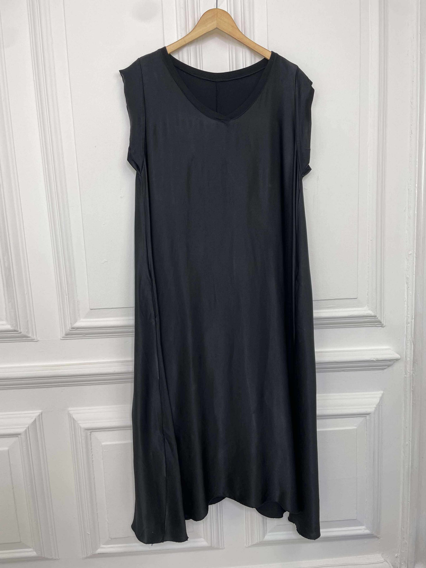 Silk Feel Midi Dress - Black