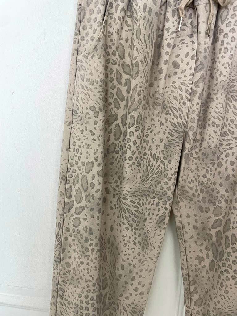Leopard Magic Pants - Stone