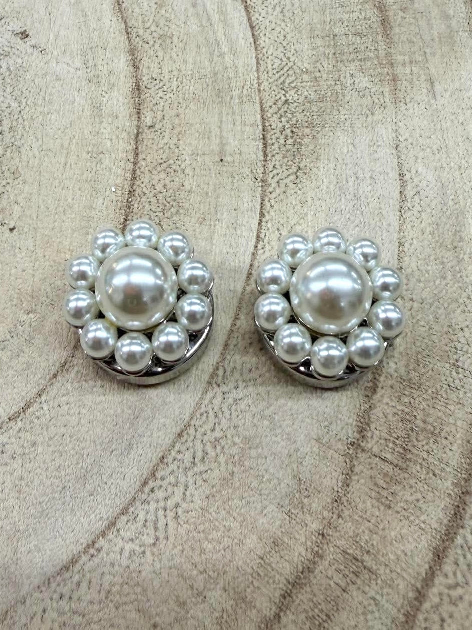 Pearl Daisy Button Covers