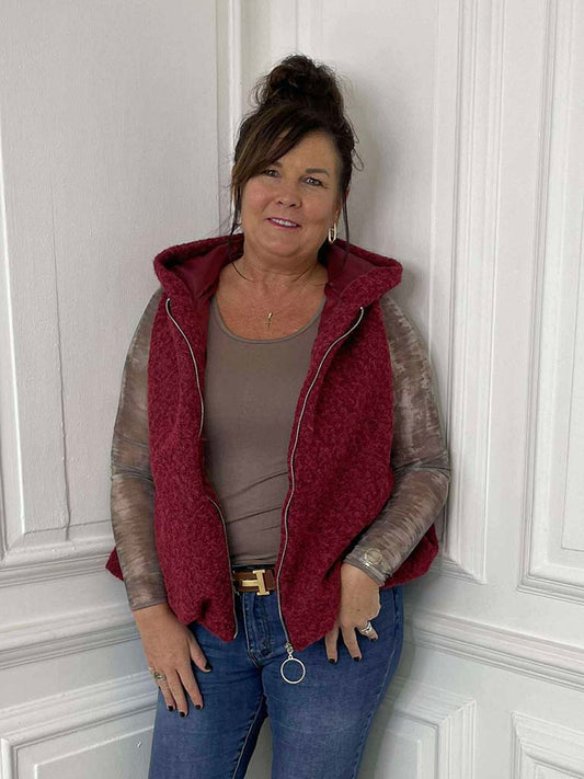 Bubble Hem Hooded Gilet - Merlot