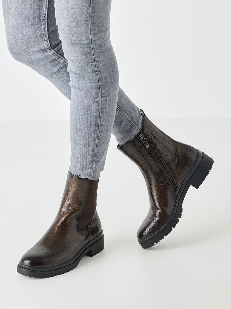 Tamaris Chelsea Boots - Brown