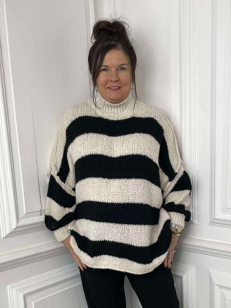 Chunky Exposed Seam Stripe Knit - Mono