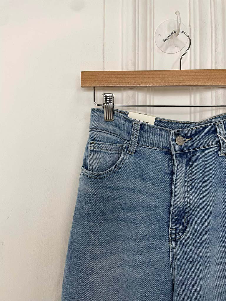 Ultra Wide Ankle Grazer Jeans