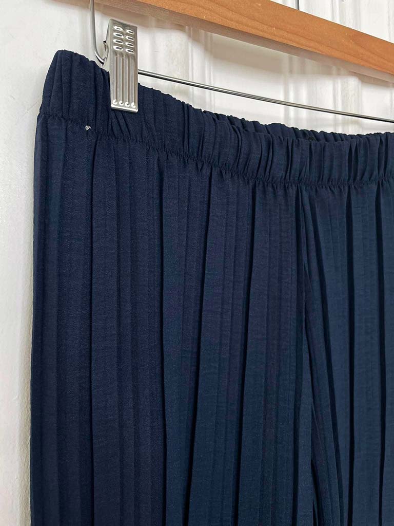 Sleeveless Pleated Co-ord - Navy