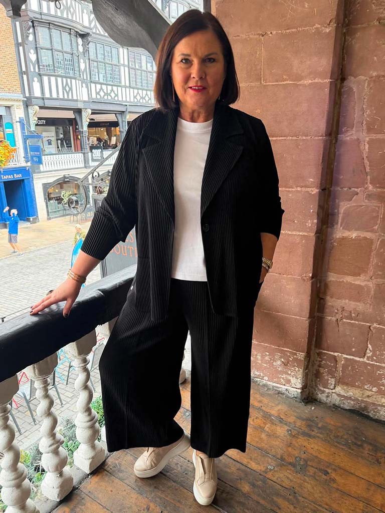 Malissa J Pleat Blazer - Black