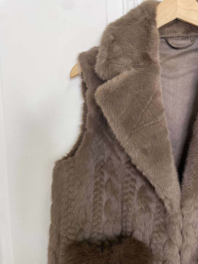 Luxe Cable Faux Fur Gilet - Truffle