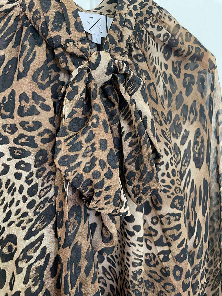 Ombré Leopard Pussybow Blouse