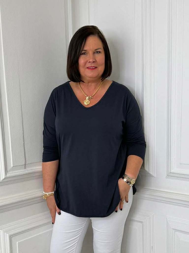 V-Neck Scooped Hem Top - Navy