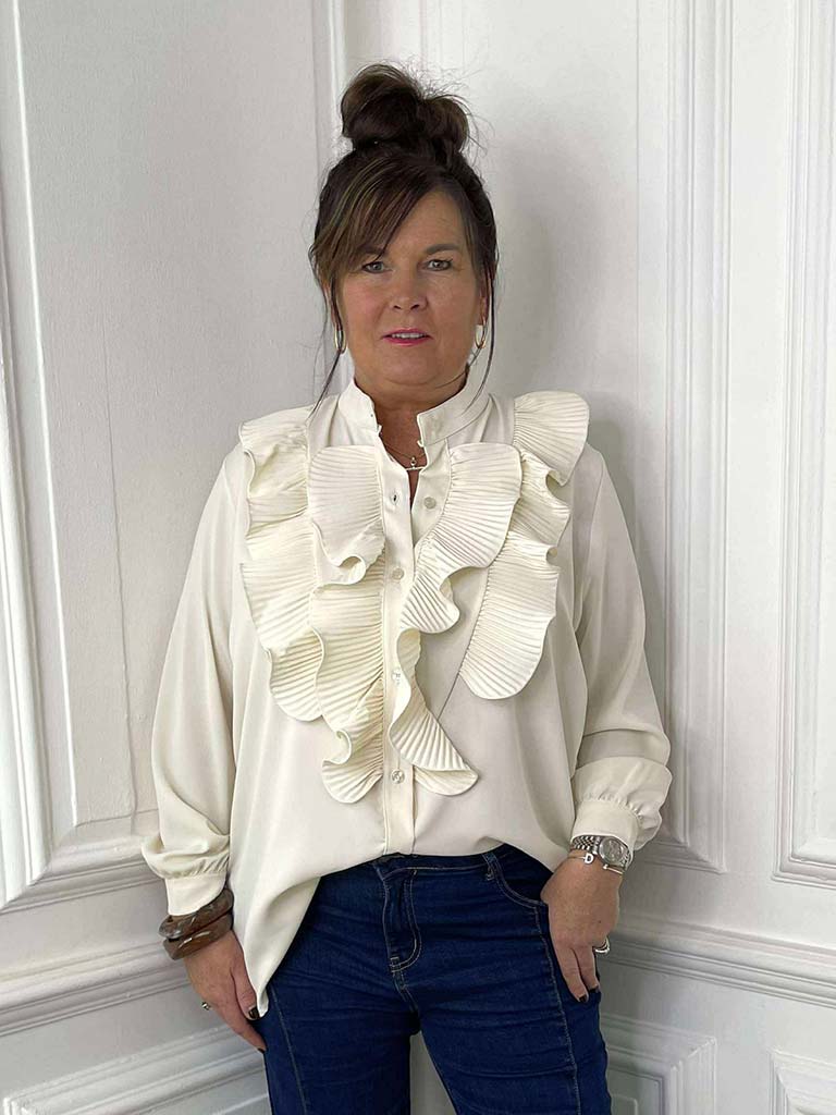 Plissé Ruffle Shirt - Ecru
