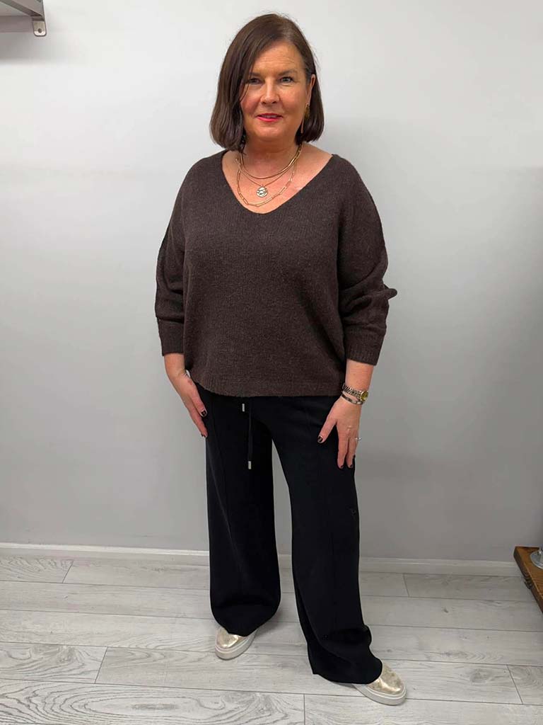 Malissa J V-Neck Classic Knit - Chocolate