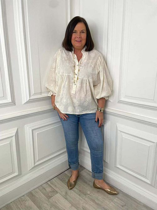 Embroidered Flower Puff Sleeve Blouse