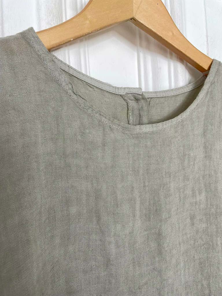Linen Button Back Top - Calico