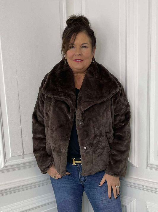 Luxe Faux Fur Jacket - Chocolate