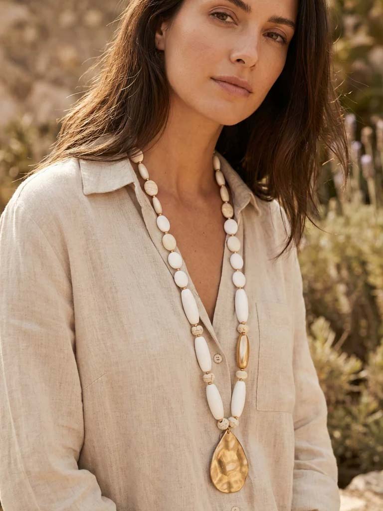Envy Hammered Teardrop Necklace - Gold