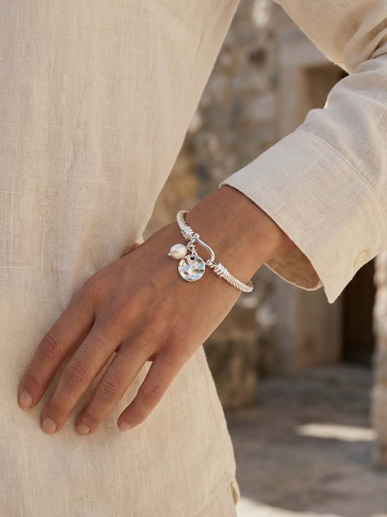 Envy Loop Charm Bangle - Silver