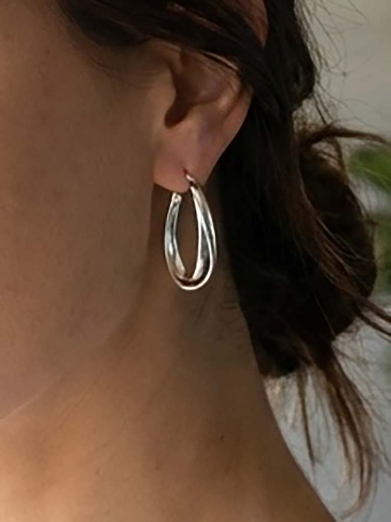 Envy Curved Hoop Earrings - Silver