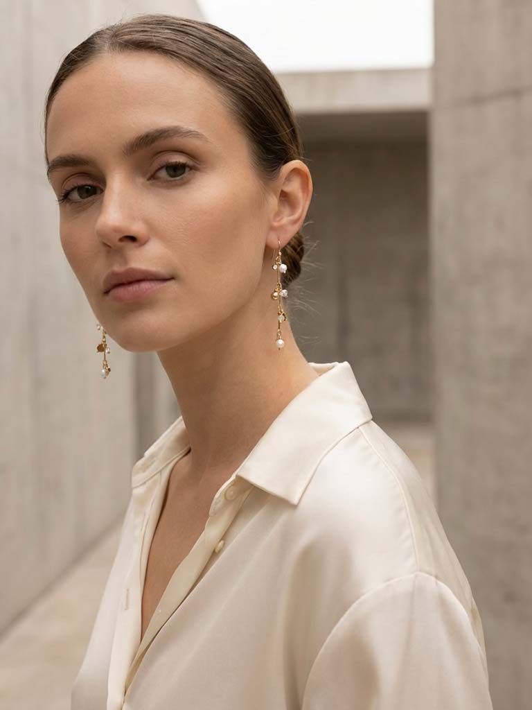 Envy Pearl Raindrop Earrings - Gold