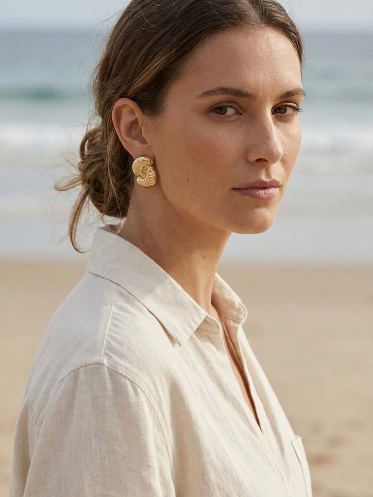 Envy Twisted Shell Earrings - Gold