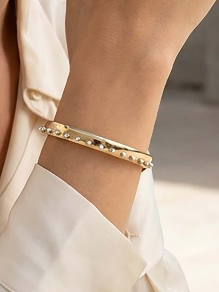 Envy Slim Dot Bangle - Gold