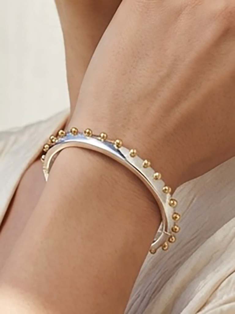 Envy Slim Dot Bangle - Silver