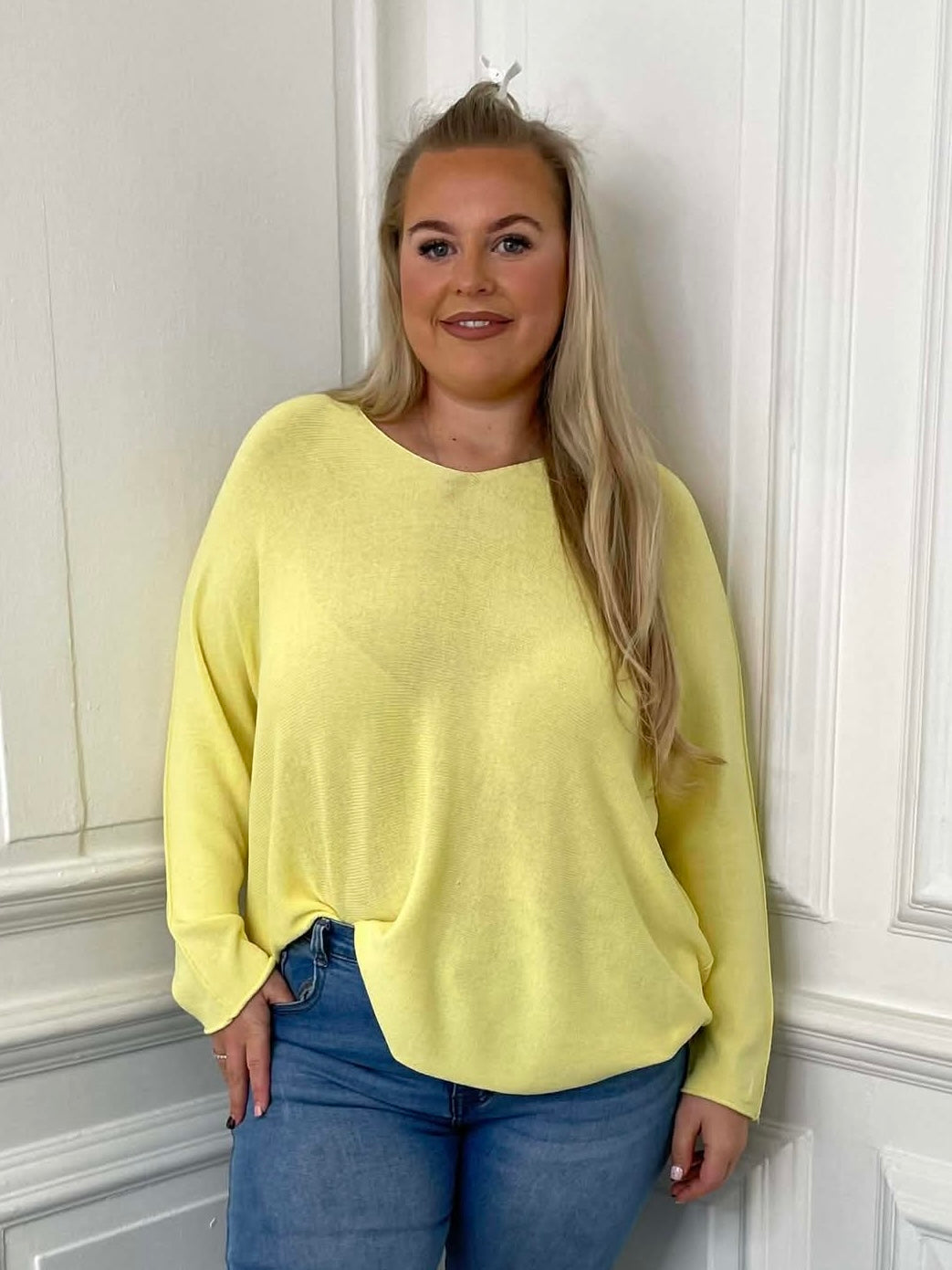 V-Neck Raw Edge Knit - Lemon